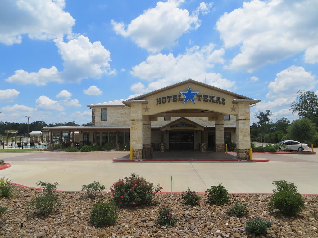 Hotel Texas Hallettsville Exterior photo