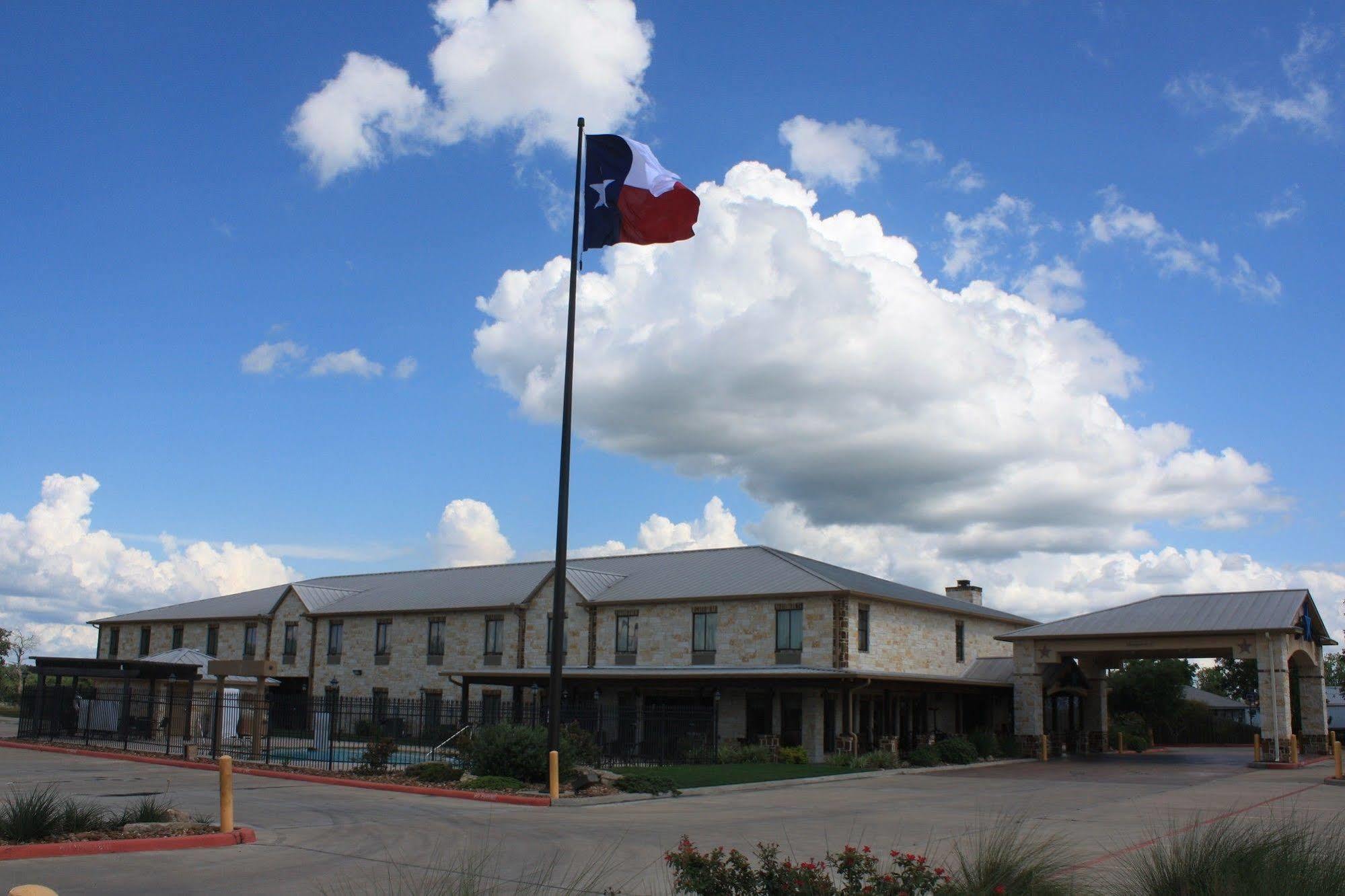 Hotel Texas Hallettsville Exterior photo