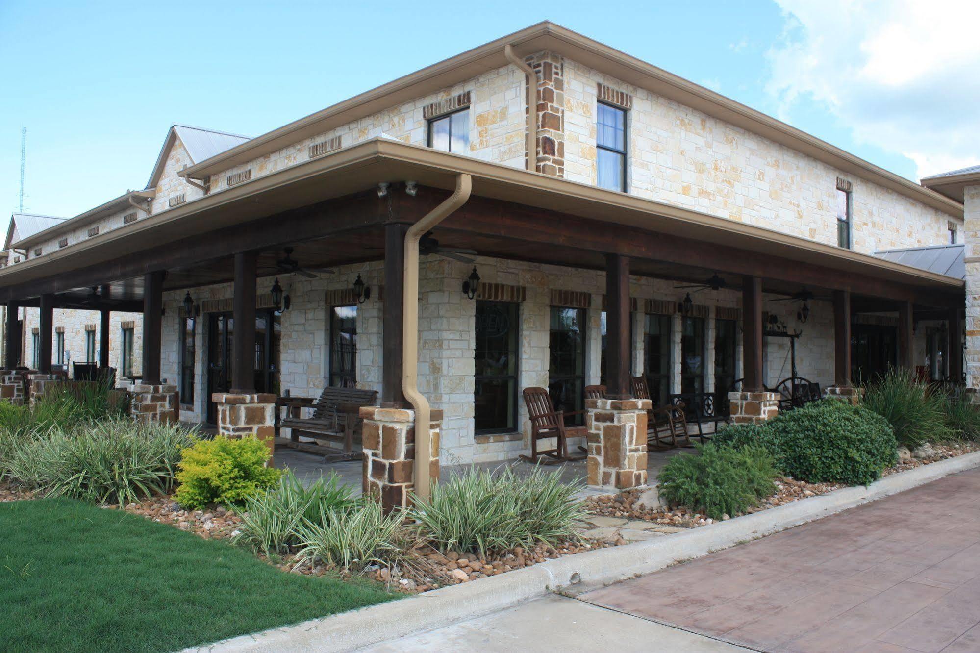 Hotel Texas Hallettsville Exterior photo